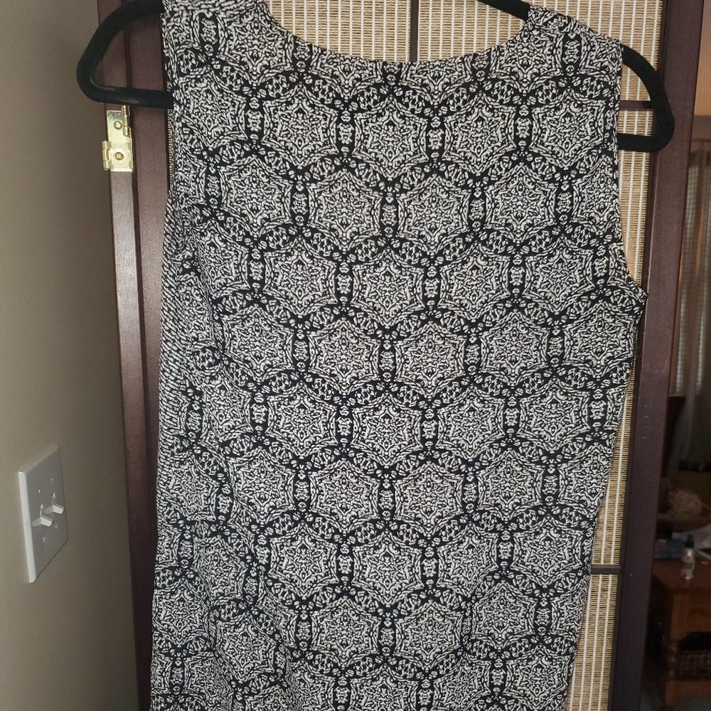 BCBG High-Low Tank - Picture 4 of 4